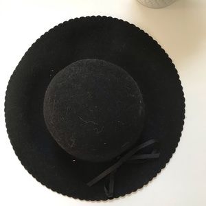 Vintage Felt Hat With Black Ribbon